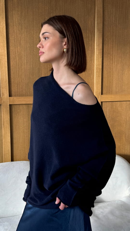 NATALIE ASYMMETRIC SWEATER- DEEP BLUE